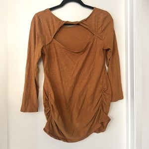 3/4 sleeve Twist Back Maternity Top Size S